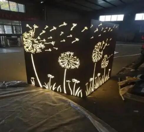 措勤耐候钢灯箱